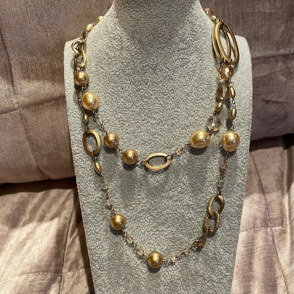 Liz Claiborne Gold Necklace Pearls and loops 32”